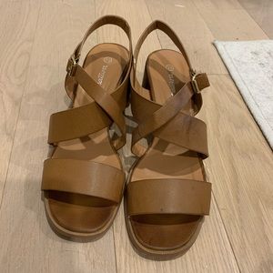 Low block heel shoes